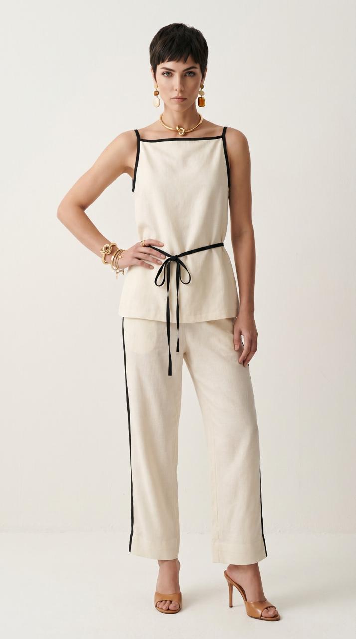 Contrast Tie up